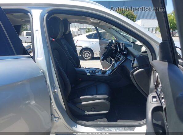WDC0G4JB8GF048575 2016 MERCEDES-BENZ GLC 300 Silver Вид салону спереду