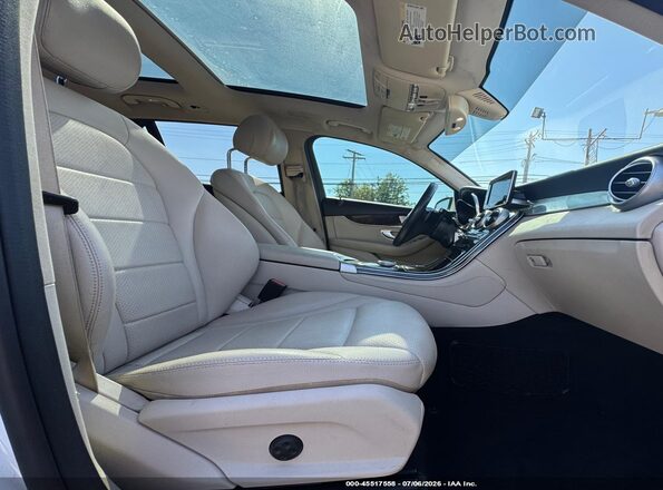 WDC0G4JB8JV016447 2018 MERCEDES-BENZ GLC-CLASS White Front interior view