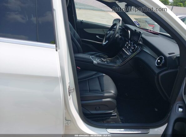 WDC0G4JB9KF605552 2019 MERCEDES-BENZ GLC 300 White Front interior view