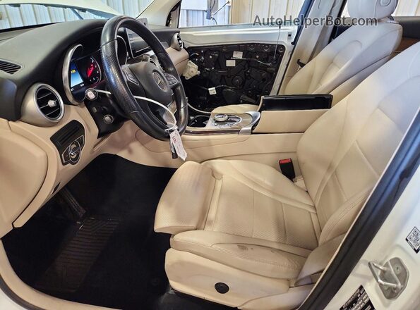 WDC0G4JBXJV022766 2018 MERCEDES-BENZ GLC-CLASS White Вид салону спереду