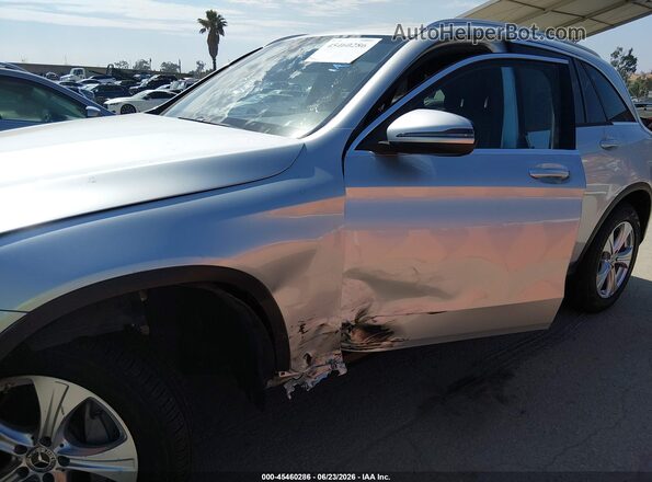 WDC0G4JBXJV093806 2018 MERCEDES-BENZ GLC 300 Silver Դիմացի տեսք