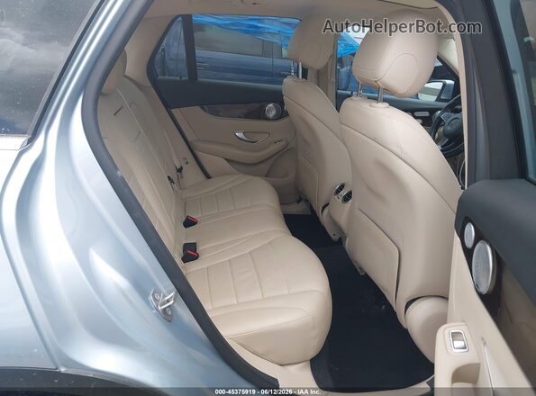 WDC0G4KB2HF237156 2017 MERCEDES-BENZ GLC 300 Light Blue VIN կոդի պիտակի տեսք