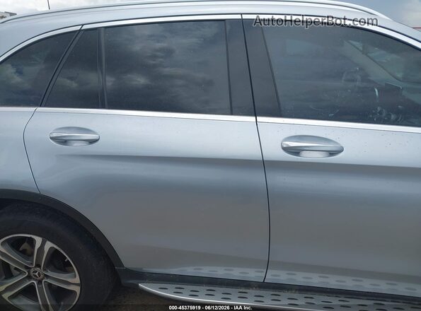 WDC0G4KB2HF237156 2017 MERCEDES-BENZ GLC 300 Light Blue Սալոնի հետևի տեսք