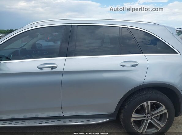 WDC0G4KB2HF237156 2017 MERCEDES-BENZ GLC 300 Light Blue Սալոնի 360 աստիճան տեսք
