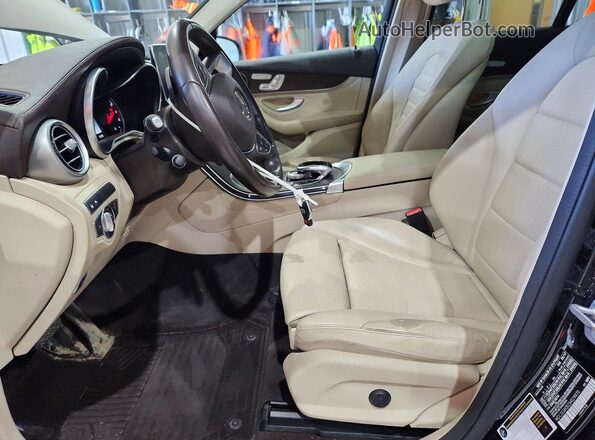 WDC0G4KB2JV029970 2018 MERCEDES-BENZ GLC-CLASS Black Front interior view