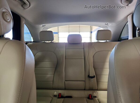 WDC0G4KB3GF076900 2016 MERCEDES-BENZ GLC-CLASS White Widok tylnych siedzeń