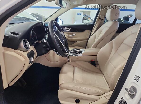 WDC0G4KB3GF076900 2016 MERCEDES-BENZ GLC-CLASS White Widok wnętrza z przodu