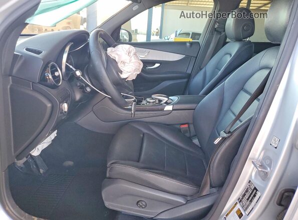 WDC0G4KB4HF168325 2017 MERCEDES-BENZ GLC-CLASS Silver წინა სალონის ხედი