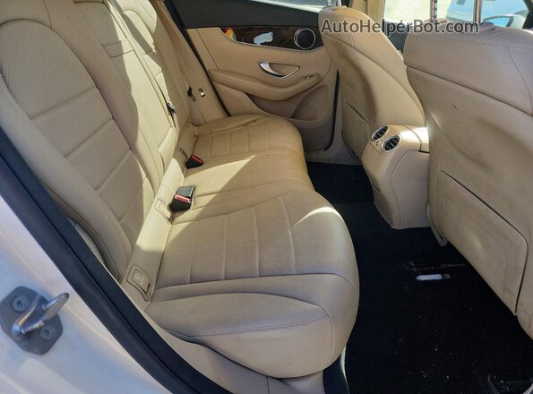 WDC0G4KB4JV067362 2018 MERCEDES-BENZ GLC-CLASS White Widok tylnych siedzeń
