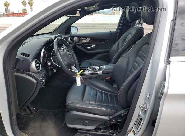 WDC0G4KB5JV020373 2018 MERCEDES-BENZ GLC-CLASS Silver Սալոնի դիմացի տեսք