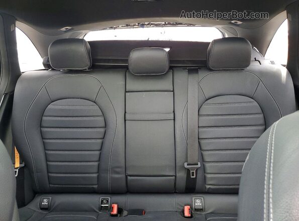 WDC0G4KB5JV020373 2018 MERCEDES-BENZ GLC-CLASS Silver Հետևի նստատեղերի տեսք
