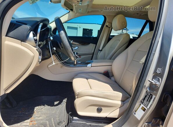 WDC0G4KB5KV127893 2019 MERCEDES-BENZ GLC-CLASS Silver Front interior view