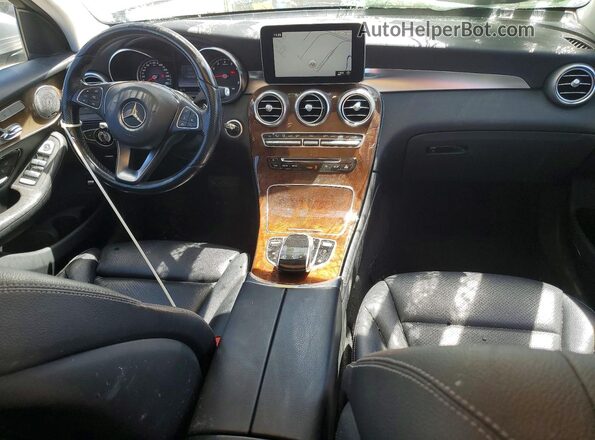 WDC0G4KB6HF191203 2017 MERCEDES-BENZ GLC-CLASS Silver Widok deski rozdzielczej