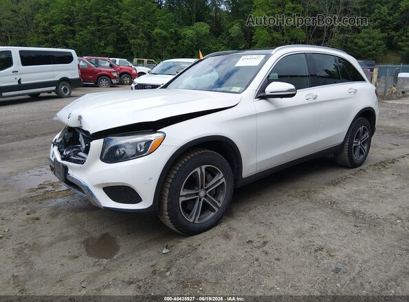 WDC0G4KB7HF134735 2017 MERCEDES-BENZ GLC 300 White Առջևի ձախ երեք քառորդ տեսարան