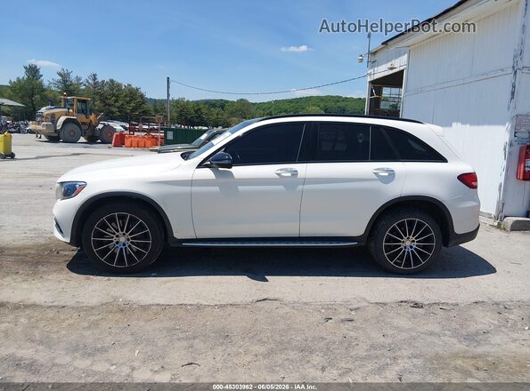WDC0G4KB9HF142500 2017 MERCEDES-BENZ GLC 300 White Սալոնի 360 աստիճան տեսք
