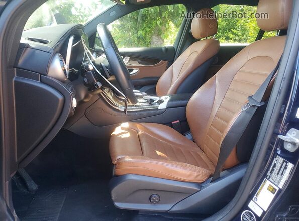 WDC0G4KB9HF160530 2017 MERCEDES-BENZ GLC-CLASS Черный Вид салона спереди