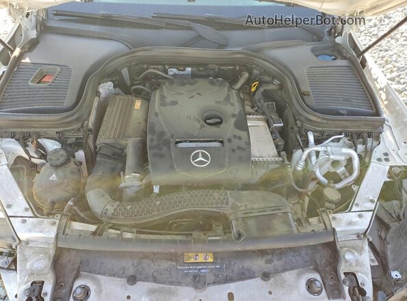 WDC0G4KB9JV015743 2018 MERCEDES-BENZ GLC-CLASS White Widok komory silnika