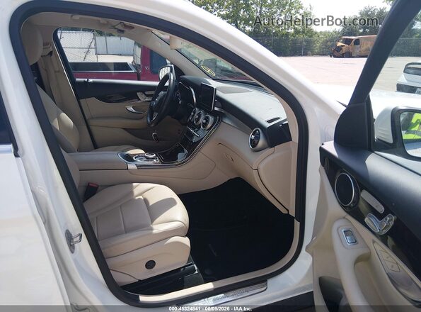 WDC0G4KB9JV079670 2018 MERCEDES-BENZ GLC 300 White Vista interior delantera