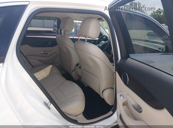 WDC0G4KB9JV079670 2018 MERCEDES-BENZ GLC 300 White Vista de la etiqueta del VIN