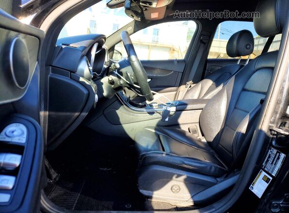 WDC0G4KB9JV090832 2018 MERCEDES-BENZ GLC-CLASS Черный Вид салона спереди
