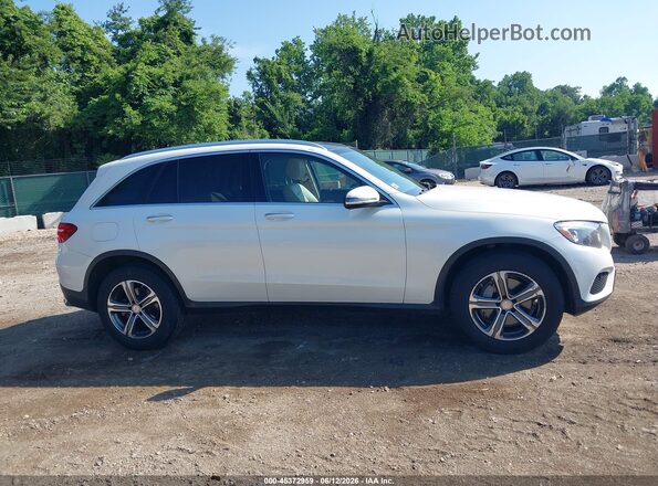 WDC0G4KBXGF075694 2016 MERCEDES-BENZ GLC 300 White Rear interior view