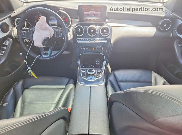WDC0G4KBXHF133420 2017 MERCEDES-BENZ GLC-CLASS Серебряный Вид панели приборов