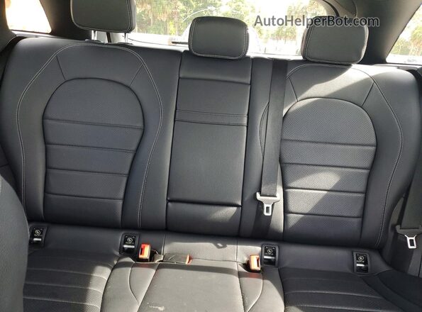 WDC0G5EB4KF581466 2019 MERCEDES-BENZ GLC-CLASS White Vista de los asientos traseros
