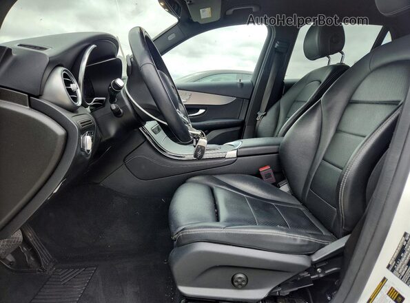 WDC0G8DB2LF740215 2020 MERCEDES-BENZ GLC-CLASS Белый Вид салона спереди