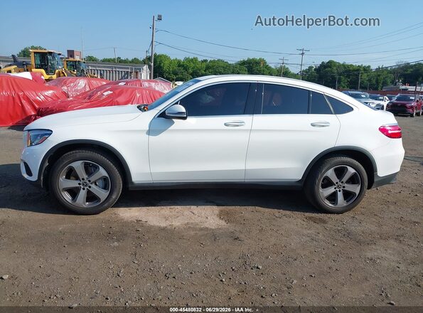 WDC0J4KB2JF389932 2018 MERCEDES-BENZ GLC 300 COUPE White Панорамний вид салону 360°