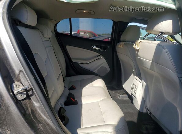 WDCTG4EB0HJ294672 2017 MERCEDES-BENZ GLA Серый Вид задних сидений