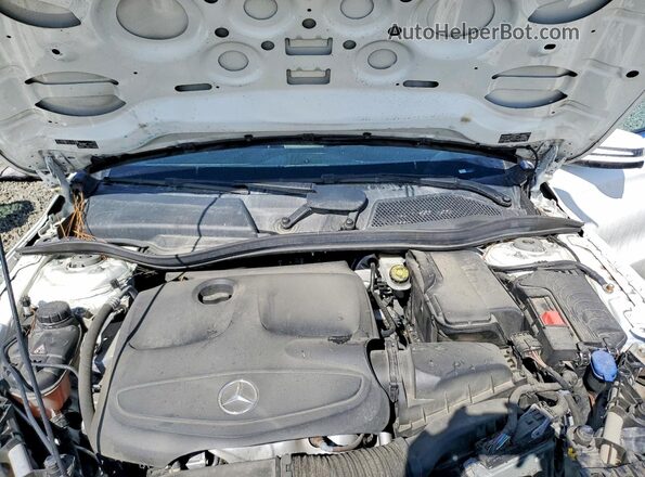 WDCTG4EB1LU025460 2020 MERCEDES-BENZ GLA White ძრავის განყოფილების ხედი