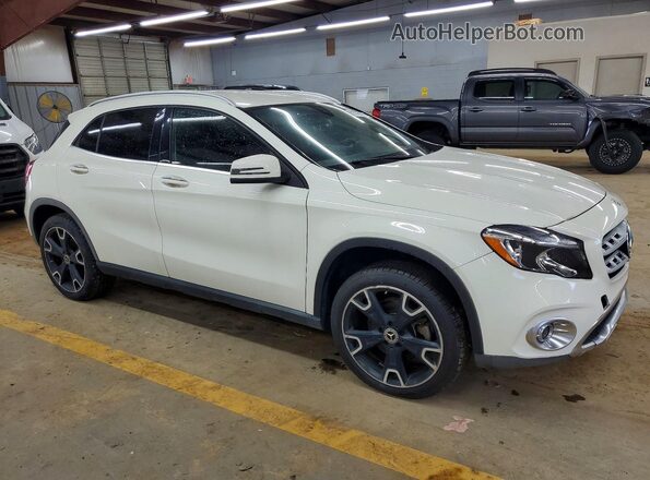 WDCTG4EB2JJ445033 2018 MERCEDES-BENZ GLA White Delantero derecho