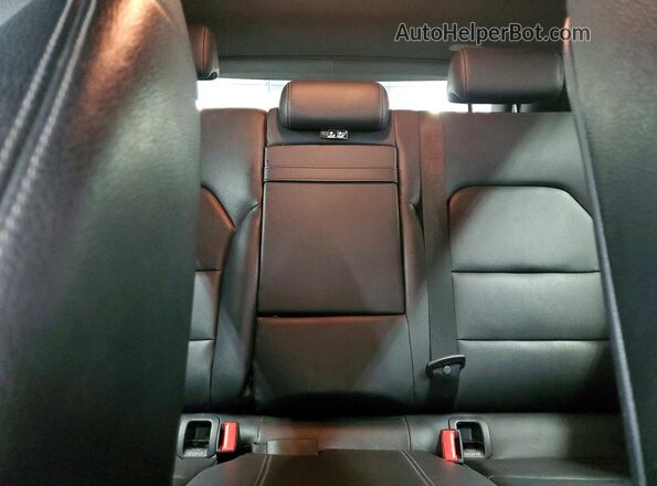 WDCTG4EB2JJ445033 2018 MERCEDES-BENZ GLA White Vista de los asientos traseros