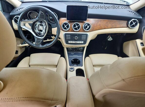 WDCTG4EB2JJ474323 2018 MERCEDES-BENZ GLA Серебряный 