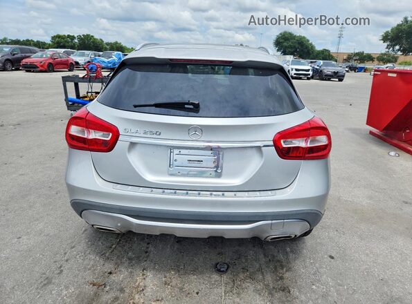 WDCTG4EB2JJ474323 2018 MERCEDES-BENZ GLA Серебряный 