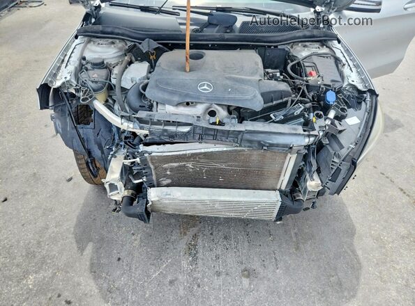 WDCTG4EB2JJ474323 2018 MERCEDES-BENZ GLA Серебряный 