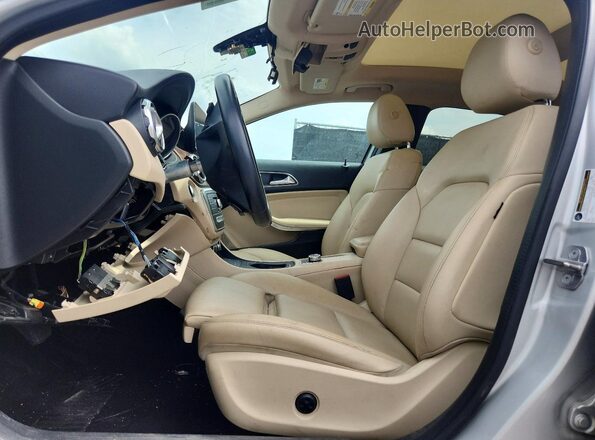 WDCTG4EB2JJ474323 2018 MERCEDES-BENZ GLA Серебряный 