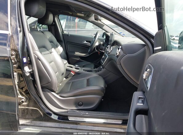 WDCTG4EB2LJ690899 2020 MERCEDES-BENZ GLA 250 Black წინა სალონის ხედი