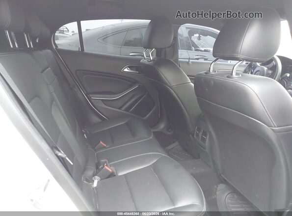 WDCTG4EB3JJ467221 2018 MERCEDES-BENZ GLA 250 Белый Вид наклейки с VIN-кодом