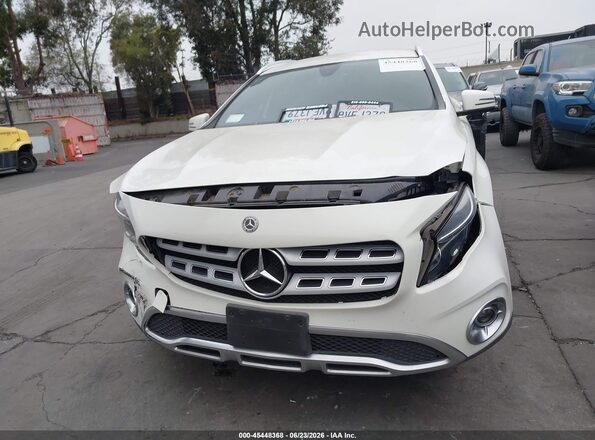 WDCTG4EB3JJ467221 2018 MERCEDES-BENZ GLA 250 Белый Вид щитка приборов