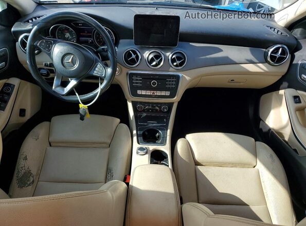 WDCTG4EB3JJ468580 2018 MERCEDES-BENZ GLA White Dashboard view