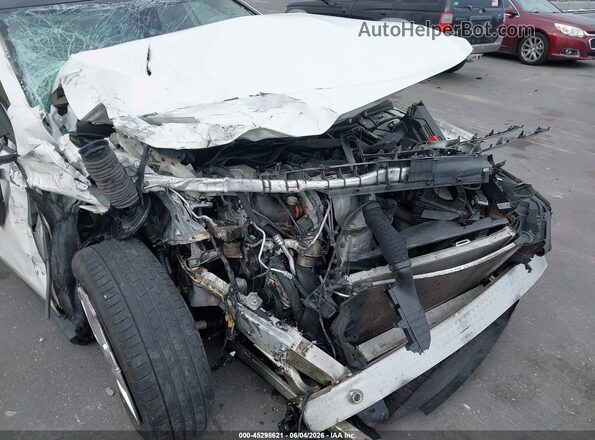 WDCTG4EB4GJ202669 2016 MERCEDES-BENZ GLA 250 Белый Вид спереди