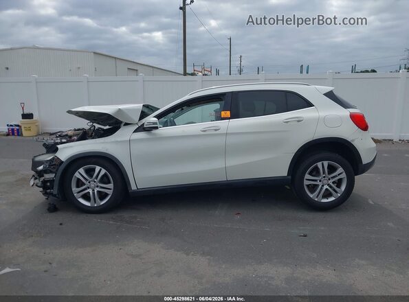 WDCTG4EB4GJ202669 2016 MERCEDES-BENZ GLA 250 Белый Вид задней части салона
