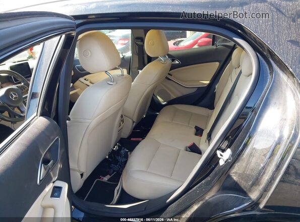 WDCTG4EB4GJ204681 2016 MERCEDES-BENZ GLA 250 Black Widok naklejki z numerem VIN