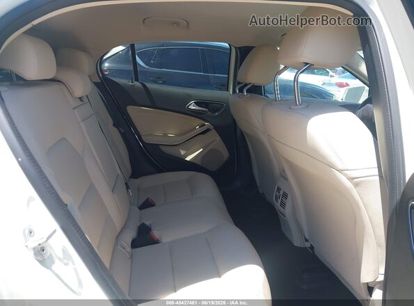 WDCTG4EB4JJ443252 2018 MERCEDES-BENZ GLA 250 White Вид наклейки з VIN-кодом