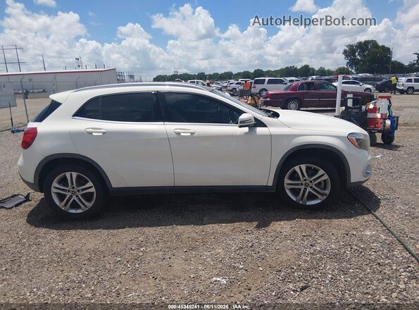 WDCTG4EB4JJ452212 2018 MERCEDES-BENZ GLA 250 White 360 interior view
