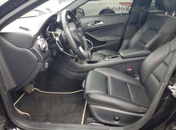 WDCTG4EB4KJ602613 2019 MERCEDES-BENZ GLA Black წინა სალონის ხედი