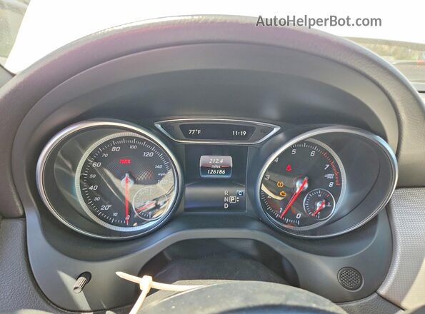 WDCTG4EB4LJ667642 2020 MERCEDES-BENZ GLA White Widok zestawu wskaźników