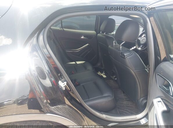 WDCTG4EB5GJ255655 2016 MERCEDES-BENZ GLA 250 Black VIN կոդի պիտակի տեսք