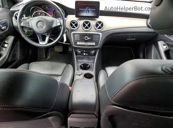 WDCTG4EB6KJ575298 2019 MERCEDES-BENZ GLA Black Вид панелі приладів